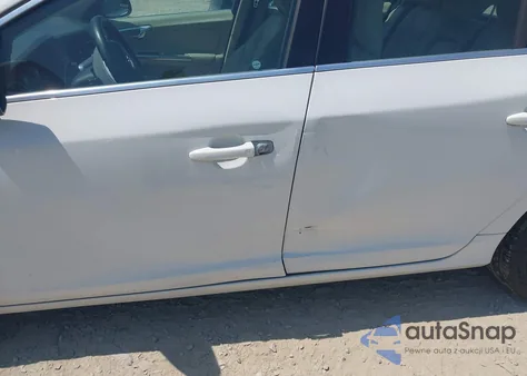 2013 Volvo S60 T5/T5 Platinum/T5 Premier/T5 Premier Plus из США, поврежденный, VIN YV1612FH8D2199805